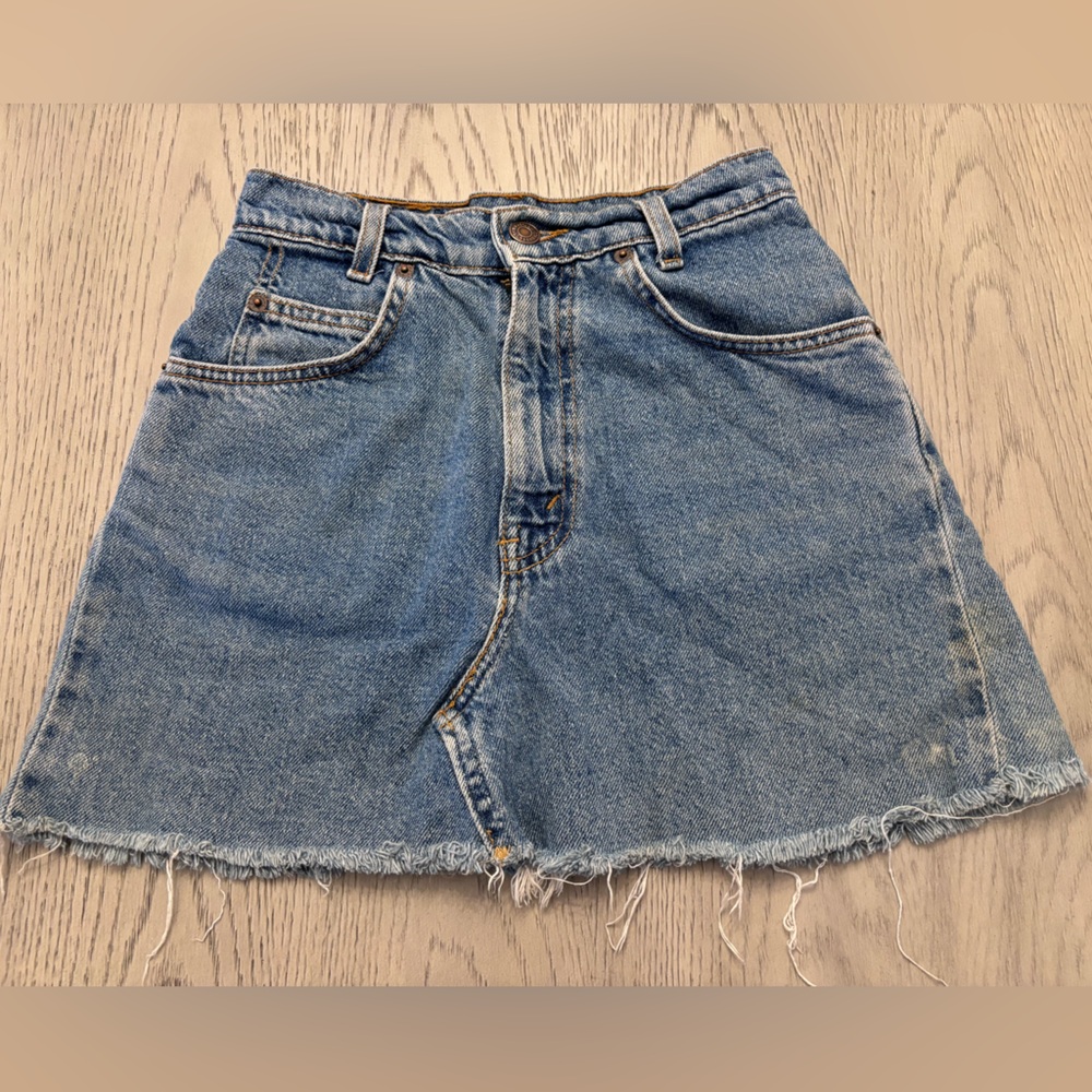 Levi’s Distressed Denim Mini Skirt Size Junior’s Slim 14